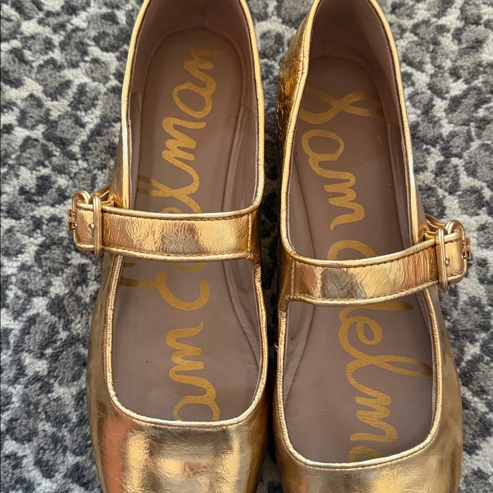 Sam Edelman Gold MICHAELA MARY JANE FLAT
Medallion Gold Leather womens size 9! - Picture 5 of 15